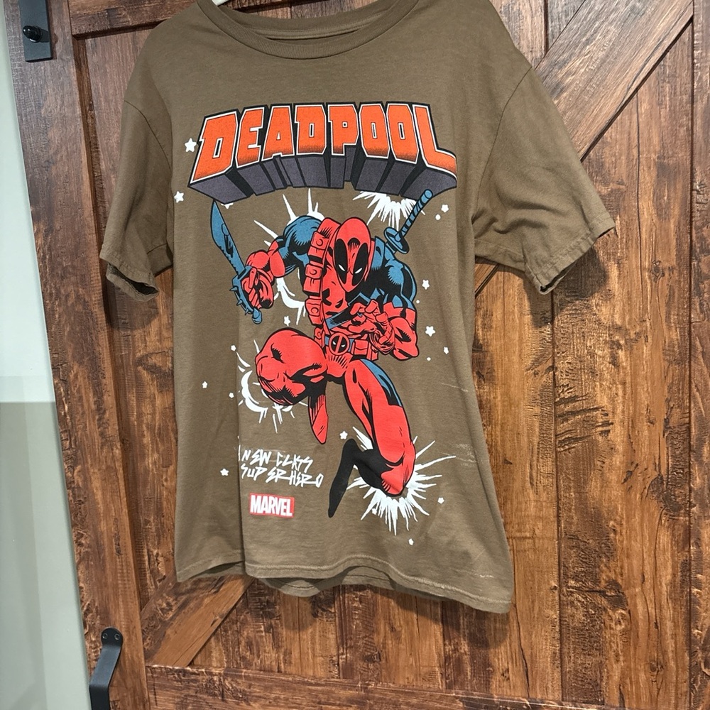 Marvel Deadpool Brown Tee with Red Graphics